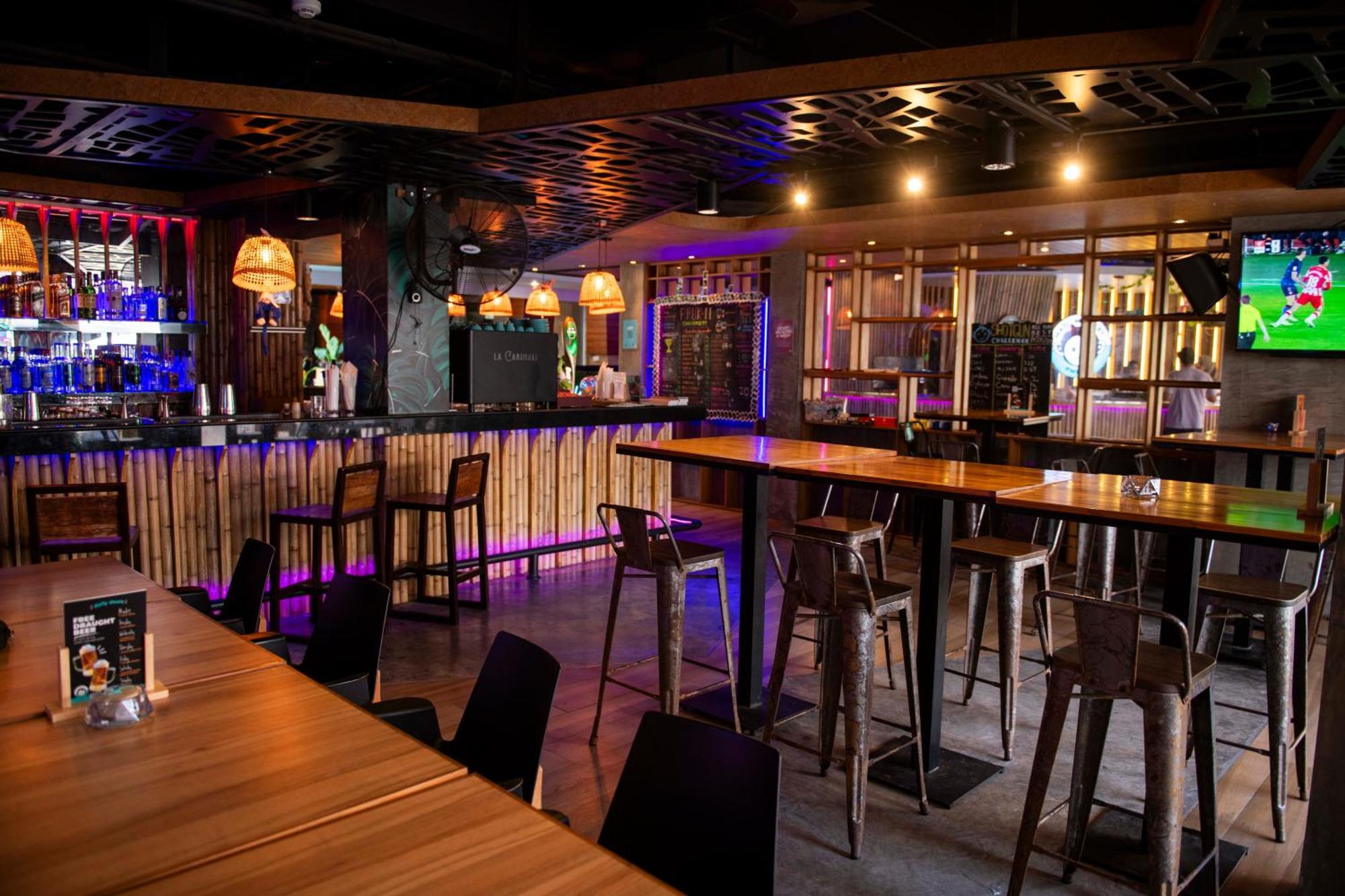 Hostel Mad Monkey Phuket Patong Exterior foto